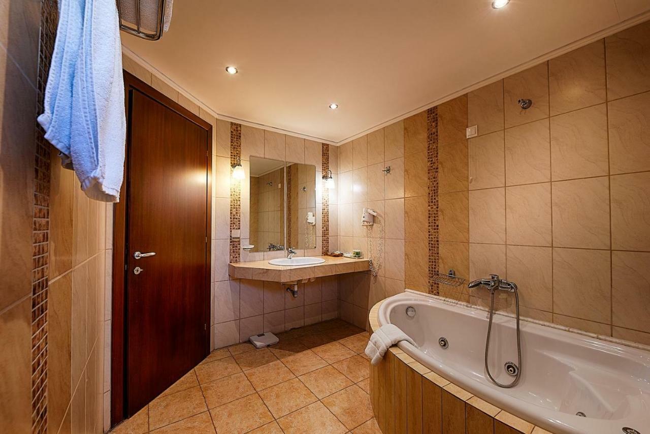 Hotel Nostos Kastoria Buitenkant foto
