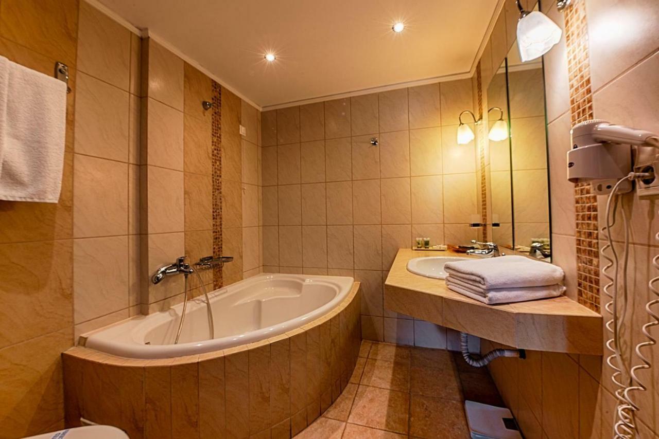 Hotel Nostos Kastoria Buitenkant foto